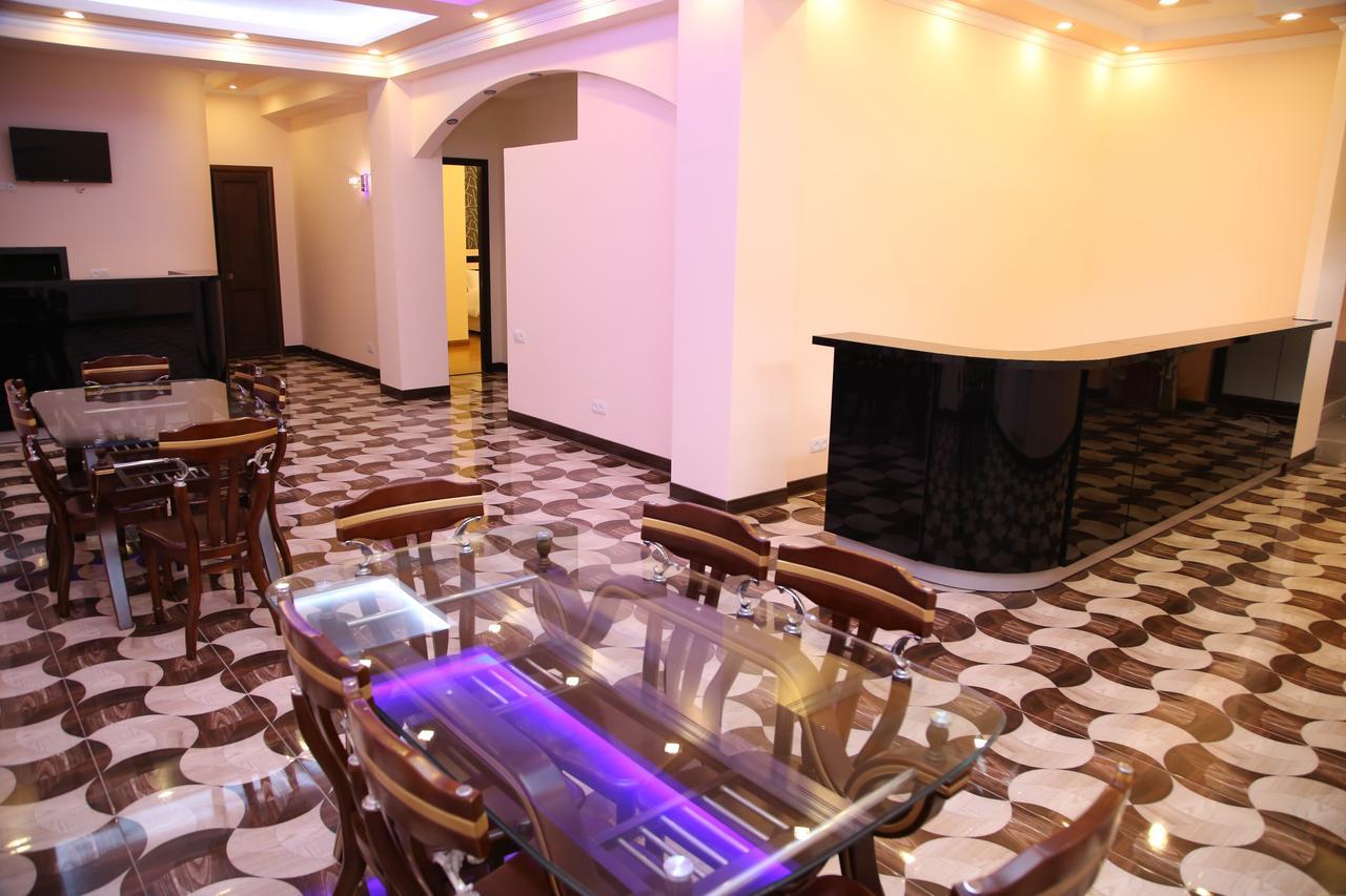 Hotel For You Yerevan Exterior photo