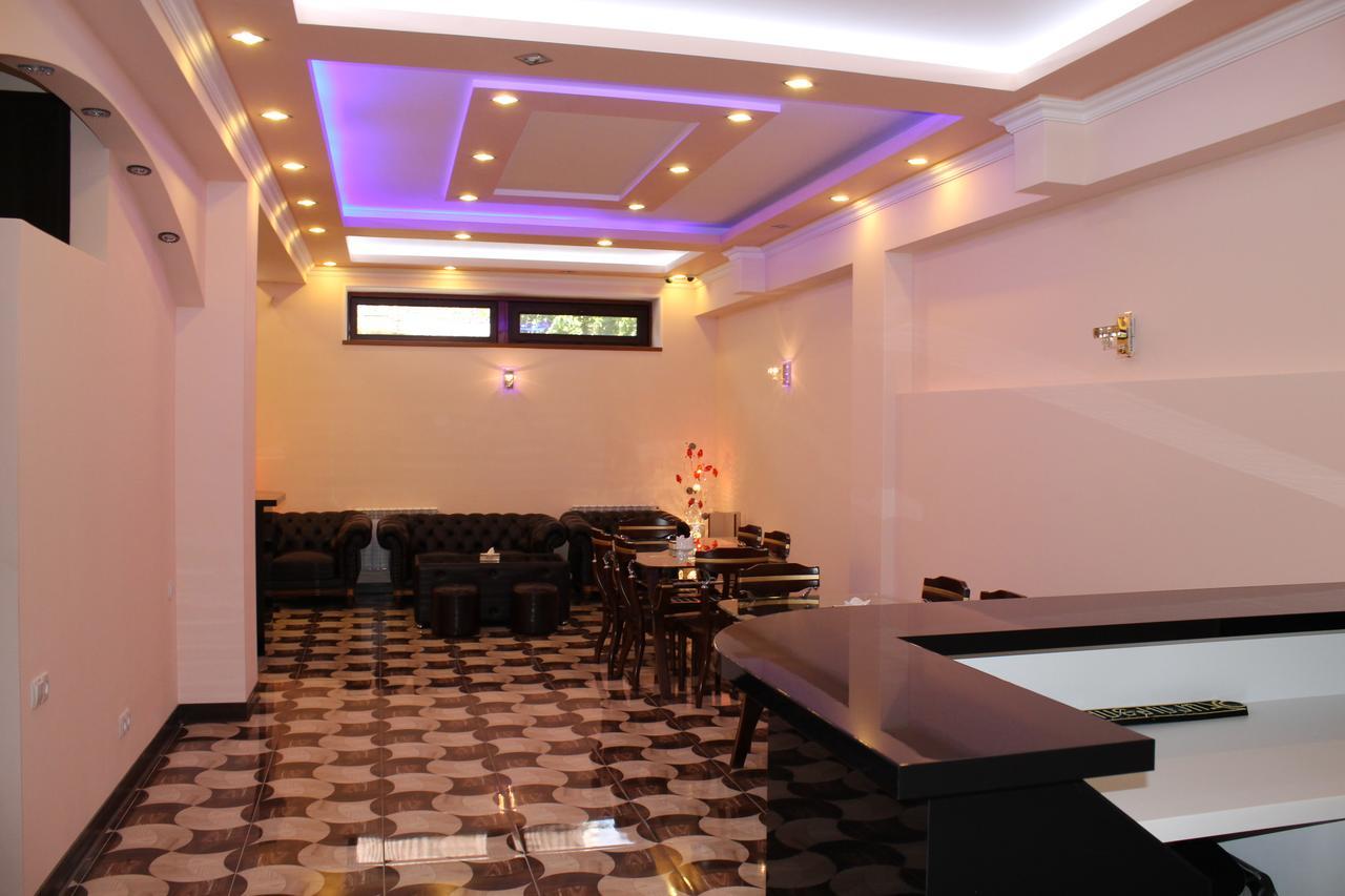 Hotel For You Yerevan Exterior photo